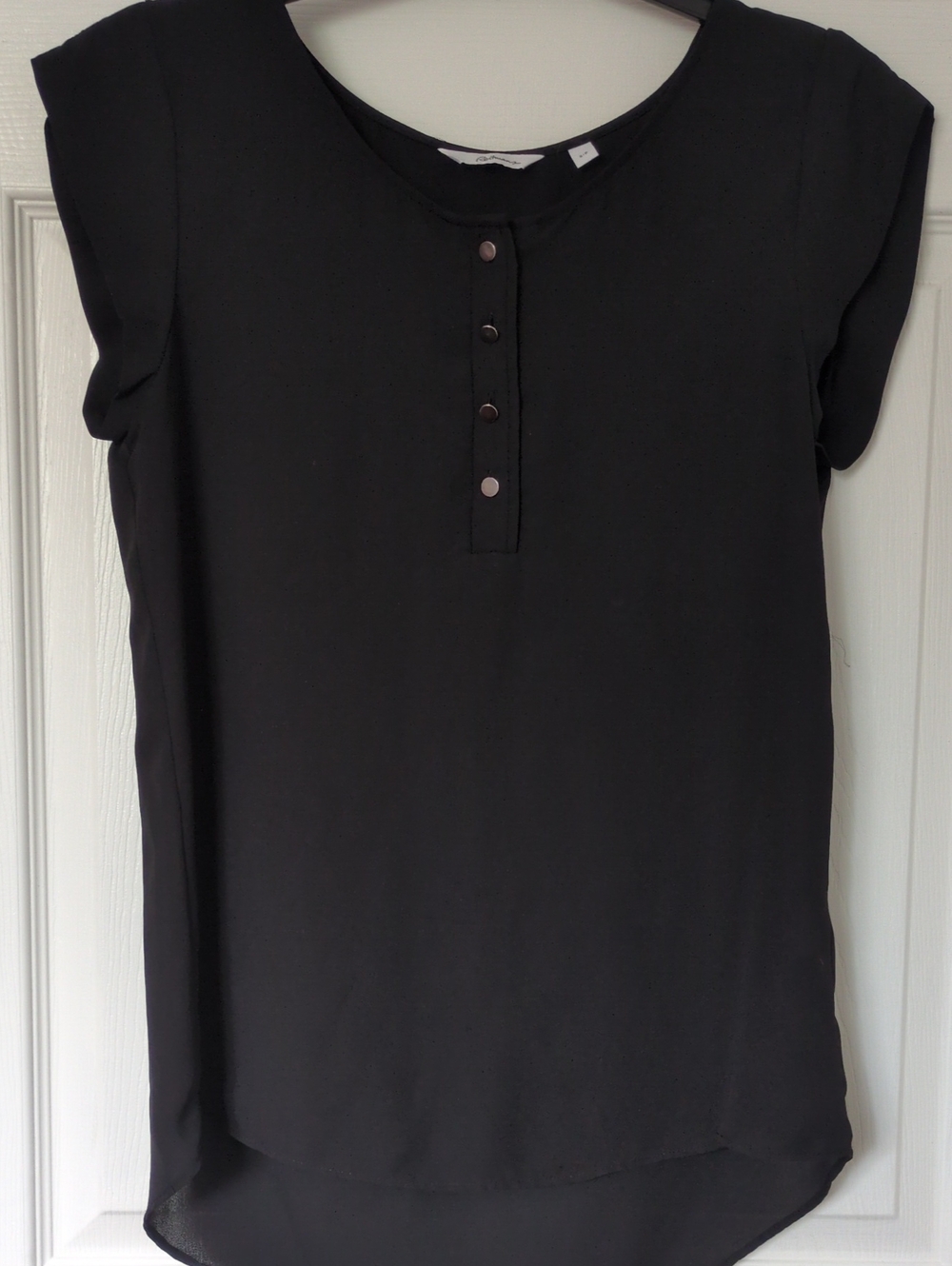 Reitmans Black Short Sleeve Henley Blouse